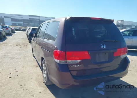 2010 Honda Odyssey Lx z USA, uszkodzony, nr VIN 5FNRL3H21AB097332